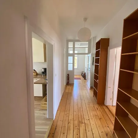 Zur Thermebruecke شقة *