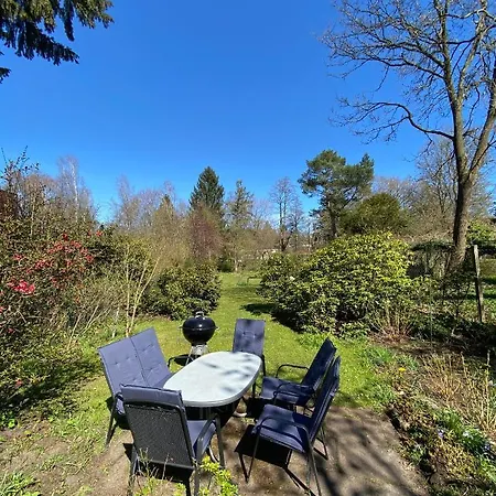 Zur Thermebruecke شقة *